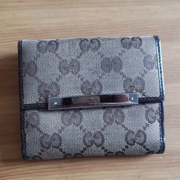 Gucci | Bags | Authentic Vintage Gucci Wallet | Poshmark